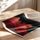 Poster abstrait rouge et noir - Formes organiques et chaleur enveloppante — Vierge - poster-enroullé — passe-partout blanc