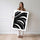 Poster & affiche Abstrait noir et blanc - Ondulations fluides et élégance intemporelle — Vierge - poster-femme-debout — passe-partout blanc
