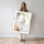 Poster Allah - Calligraphie dorée sur marbre nacré — Vierge - poster-femme-debout — passe-partout blanc