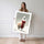 Poster Alpaga des neiges - Petit lama à l'écharpe rouge — Vierge - poster-femme-debout — passe-partout blanc
