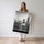 Poster Ballerine New York - Grâce suspendue au-dessus des gratte-ciel — Vierge - poster-femme-debout