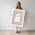 Poster chambre enfant Petit fantôme - Présence douce et complice — Vierge - poster-femme-debout — passe-partout blanc