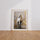 Poster Cheval blanc - Élan et grâce aux reflets beige et or — Vierge - living-room — passe-partout blanc