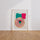 Poster Donut gourmand - Glaçage rose et pépites pleines de pep's — Vierge - living-room — passe-partout blanc