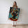 Poster Femme africaine - Portrait éclatant de couleurs et de fierté — Vierge - poster-femme-debout
