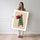 Poster Femme au bouquet de roses - Assurance tranquille et rayures vertes — Vierge - poster-femme-debout — passe-partout blanc