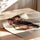 Poster Femme aux fleurs - Portrait romantique tout en douceur — Vierge - poster-enroullé — passe-partout blanc