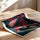 Poster Feuilles de monstera - Rose tropical sur fond profond — Vierge - poster-enroullé — passe-partout blanc