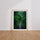 Poster Forêt - Sentier verdoyant et souffle de nature apaisante — Vierge - living-room — passe-partout blanc