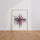 Poster Géométrie abstraite - Lignes roses et grises en mouvement — Vierge - living-room — passe-partout blanc
