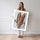 Poster Maïs arc-en-ciel - Saveurs colorées d'une cuisine joyeuse — Vierge - poster-femme-debout — passe-partout blanc