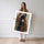 Poster Motocross en plein vol - Street art explosif pour chambre d'ado — Vierge - poster-femme-debout — passe-partout blanc