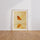 Poster Papillon doré - Reflet lumineux et envol paisible — Vierge - living-room — passe-partout blanc