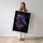 Poster Poisson combattant - Ballet irisé dans un ciel étoilé — Vierge - poster-femme-debout