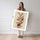 Poster Sakura et hirondelles - Aquarelle pastel pour une douceur printanière — Vierge - poster-femme-debout — passe-partout blanc
