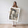 Poster Silhouette africaine - Marche paisible sous l'arche dorée — Vierge - poster-femme-debout — passe-partout blanc