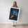 Poster Tour Eiffel - Paris illuminé sous un ciel de nuit — Vierge - poster-femme-debout — passe-partout blanc