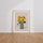 Poster Tournesols éclatants - Vase rayé et lumière d'été — Vierge - living-room — passe-partout blanc