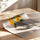 Poster Tournesols éclatants - Vase rayé et lumière d'été — Vierge - poster-enroullé — passe-partout blanc