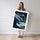 Poster Voile de mains bleues - Douceur bleutée et éclats dorés — Vierge - poster-femme-debout — passe-partout blanc