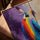 Tableau ethnique guerrier amérindien cape arc-en-ciel cadre chêne doré décoration salon