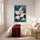 Tableau fleurs blanches ivoire fond bleu pétrole texturé décoration murale salon chambre élégant moderne