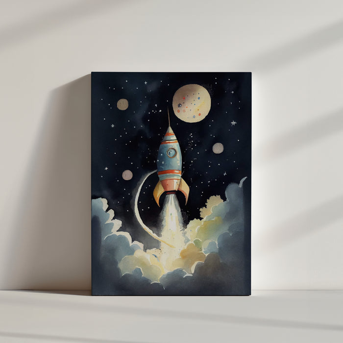 Un tableau mettant en scène une fusée vintage qui s’élance dans le ciel étoilé, entourée de planètes aux tons pastel. Une scène peinte dans un style aquarelle, avec des nuages de fumée sous la fusée. L’ambiance est rêveuse, parfaite pour une chambre d’enfant