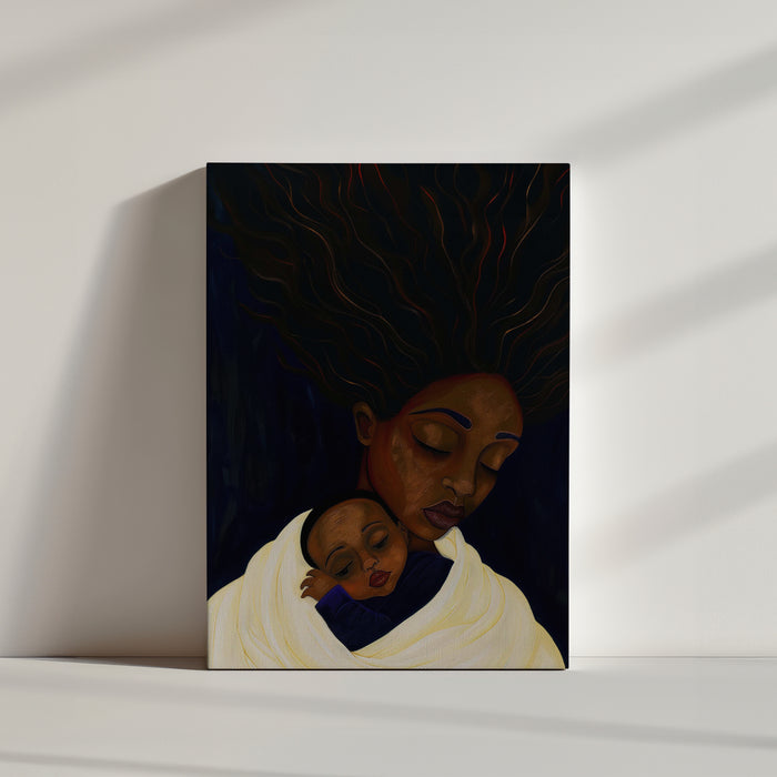 ette peinture contemporaine montre une mère africaine tenant son bébé endormi. Les formes fluides et stylisées mettent en avant la douceur, avec des couleurs sombres contrastées par des drapés clairs, créant une ambiance chaleureuse et protectrice.