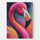 toile flamant rose coloré avec plumes vives rose, orange et jaune sur fond sombre.