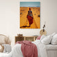 Ambiance naturelle et cosy de la chambre adulte avec une toile photo de paysage africain 