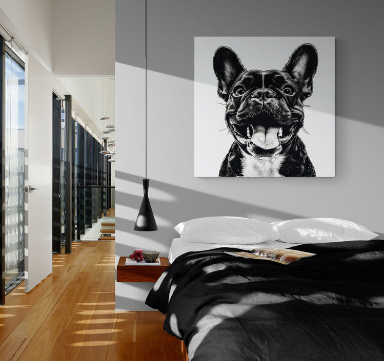 chambre parentale, grand lit double, draps noir, table de nuit murale, grande affiche animal de compagnie