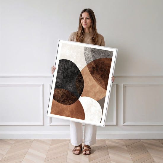 Poster Abstrait organique - Formes douces et nuances de terre — Vierge - poster-femme-debout