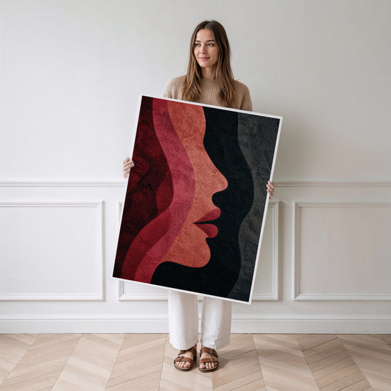 Poster abstrait rouge et noir - Formes organiques et chaleur enveloppante — Vierge - poster-femme-debout