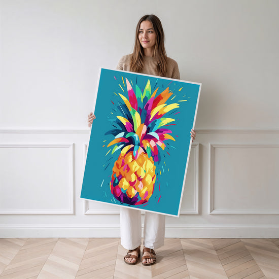 Poster Ananas arc-en-ciel - Fruit acidulé sur fond turquoise — Vierge - poster-femme-debout