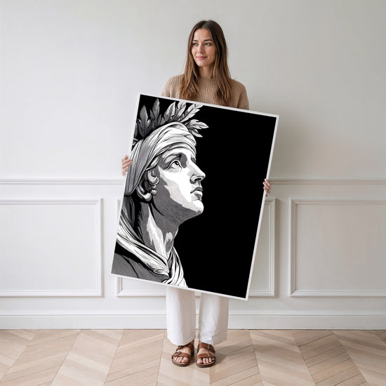 Poster Apollon - Portrait sculpté en noir et blanc — Vierge - poster-femme-debout