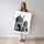 Poster Architecture islamique - Coupoles et arabesques en noir et blanc — Vierge - poster-femme-debout — passe-partout blanc