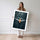 Poster Avion - Envol paisible au-dessus d'une mer de nuages — Vierge - poster-femme-debout — passe-partout blanc