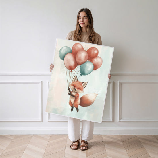 Poster Bébé renard - Douce envolée en ballons pastel — Vierge - poster-femme-debout