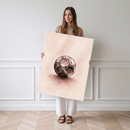 Poster Ballon de foot - Croquis vintage et passion du terrain — Vierge - poster-femme-debout