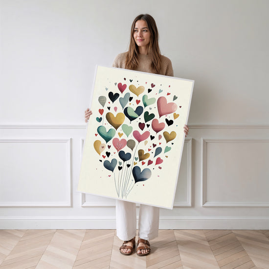 Poster Ballons cœur - Envolée tendre vers les rêves d'enfance — Vierge - poster-femme-debout