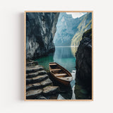 Poster Barque au repos - Douce évasion au bord de l'eau
