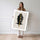 Poster Bouddha noir et jaune - L'éclat qui traverse le silence — Vierge - poster-femme-debout — passe-partout blanc