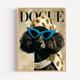 Poster Caniche glamour - Foulard léopard et lunettes bleues avec humour