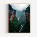 Poster Canyon mystique - Brume douce et sérénité d'altitude