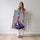 Poster Casque Marshall - Pop art musical aux couleurs vibrantes — Vierge - poster-femme-debout