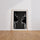 Poster Chats mystiques - Deux regards noirs qui se défient — Vierge - living-room — passe-partout blanc