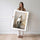 Poster Cheval blanc - Élan et grâce aux reflets beige et or — Vierge - poster-femme-debout — passe-partout blanc