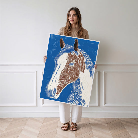 Poster Cheval graphique - Regard bleu et esprit de liberté — Vierge - poster-femme-debout