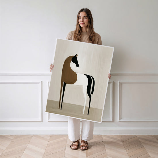 Poster Cheval minimaliste - Silhouette douce et sereine au naturel — Vierge - poster-femme-debout