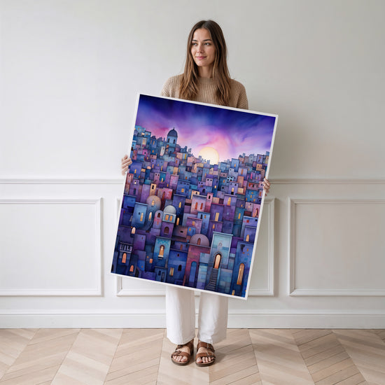 Poster Cité au crépuscule - Toits d'Orient sous les lumières dorées — Vierge - poster-femme-debout